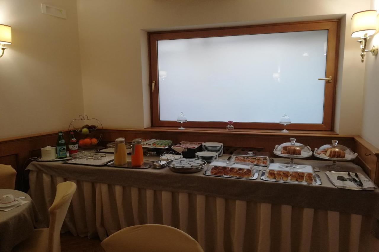 Hotel Leopardi Neapol Zewnętrze zdjęcie